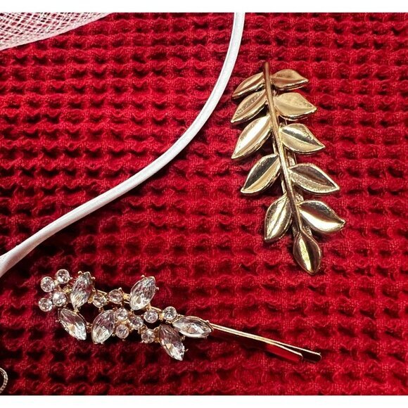 Bridal Hair Accessories Set With Pearl & Crystal Combs and‎ Veil - Picture 4 of 5